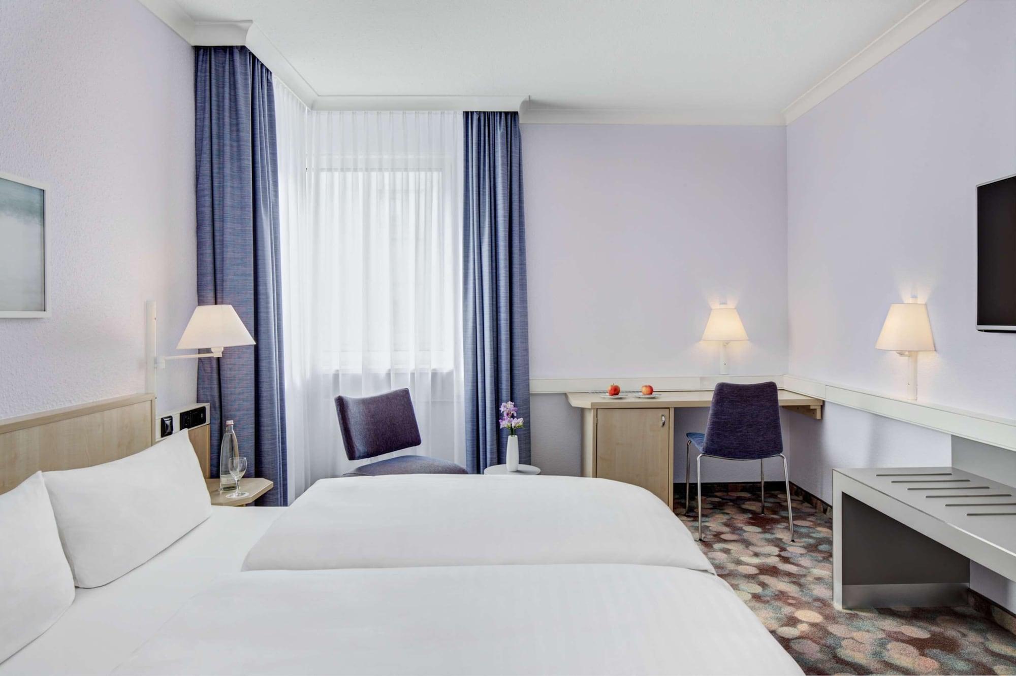 Intercityhotel Росток Екстериор снимка