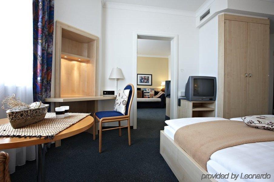 Intercityhotel Росток Стая снимка