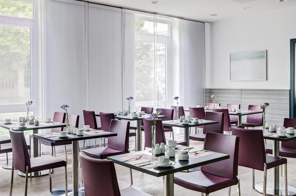Intercityhotel Росток Екстериор снимка