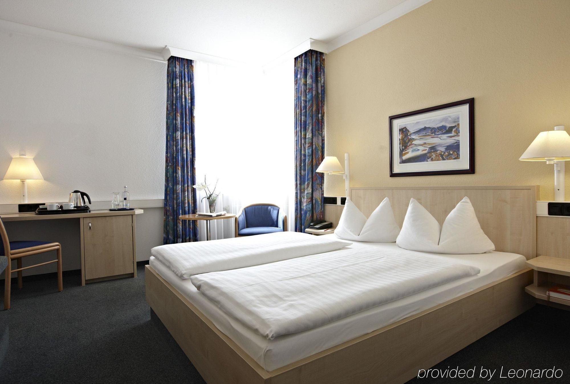 Intercityhotel Росток Екстериор снимка