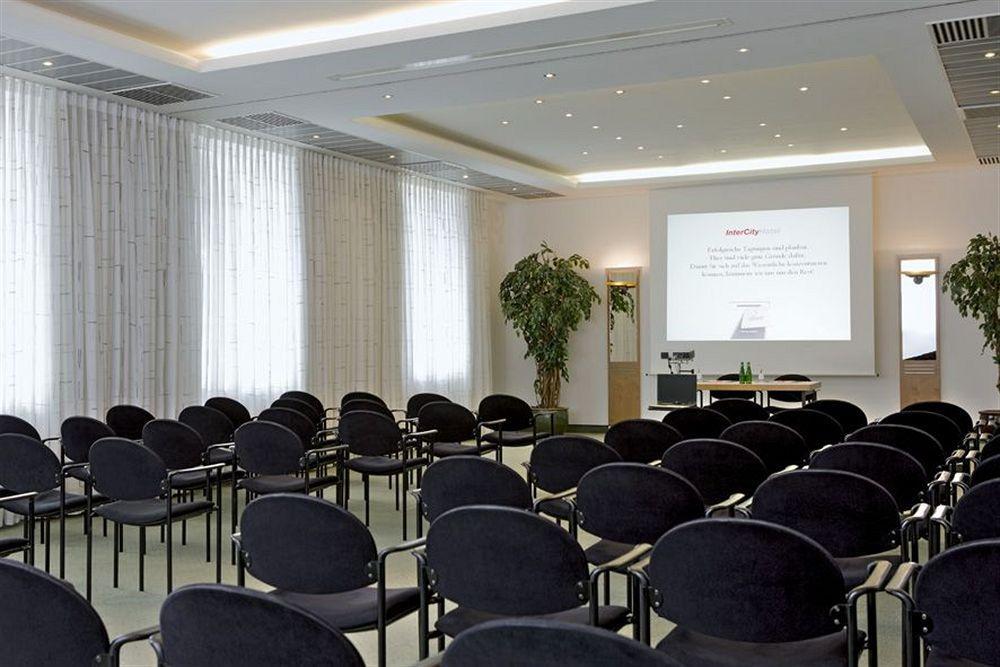 Intercityhotel Росток Екстериор снимка