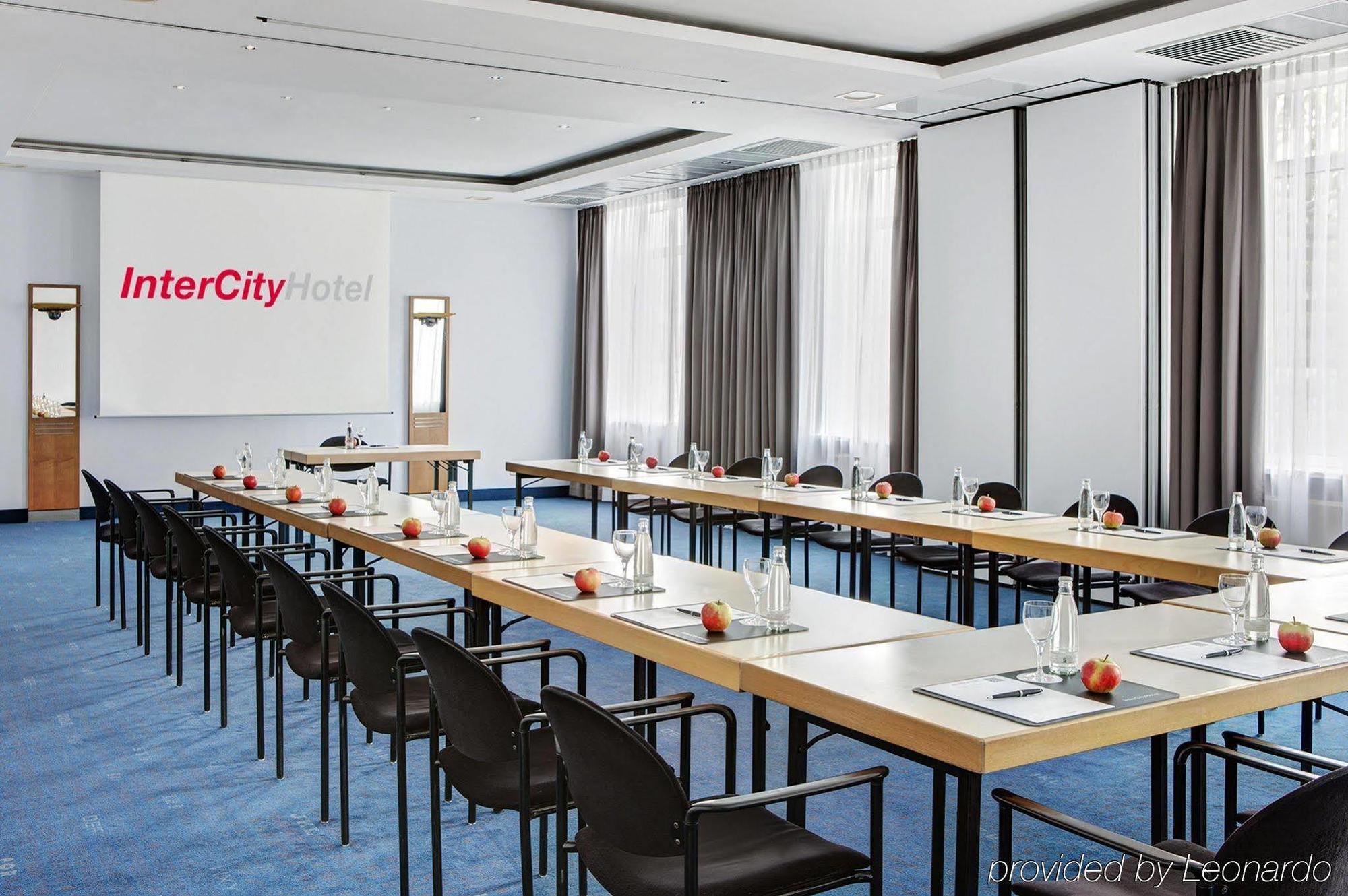 Intercityhotel Росток Екстериор снимка