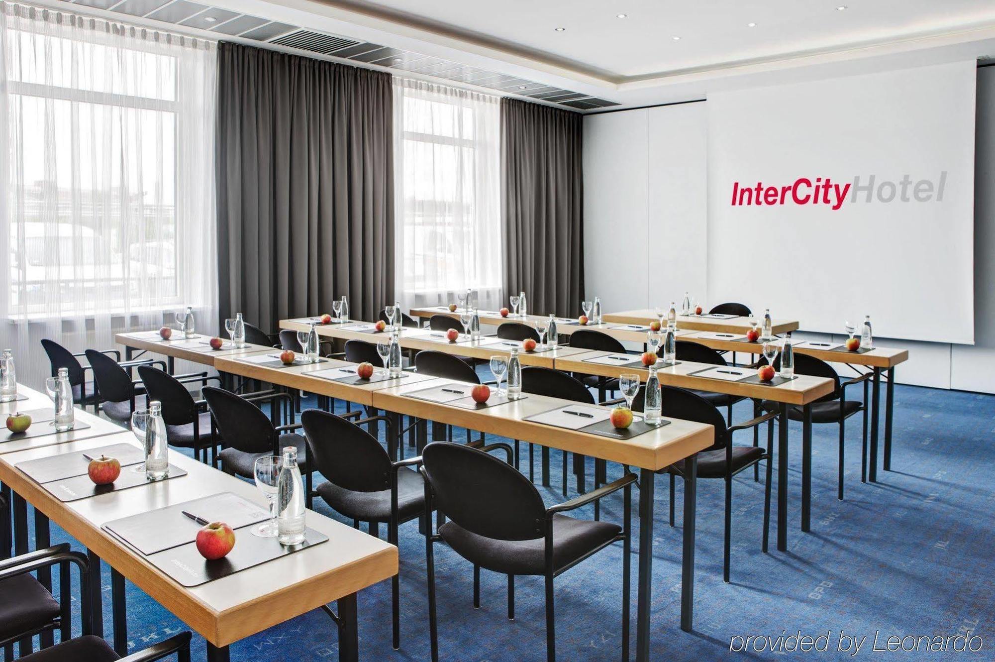 Intercityhotel Росток Екстериор снимка