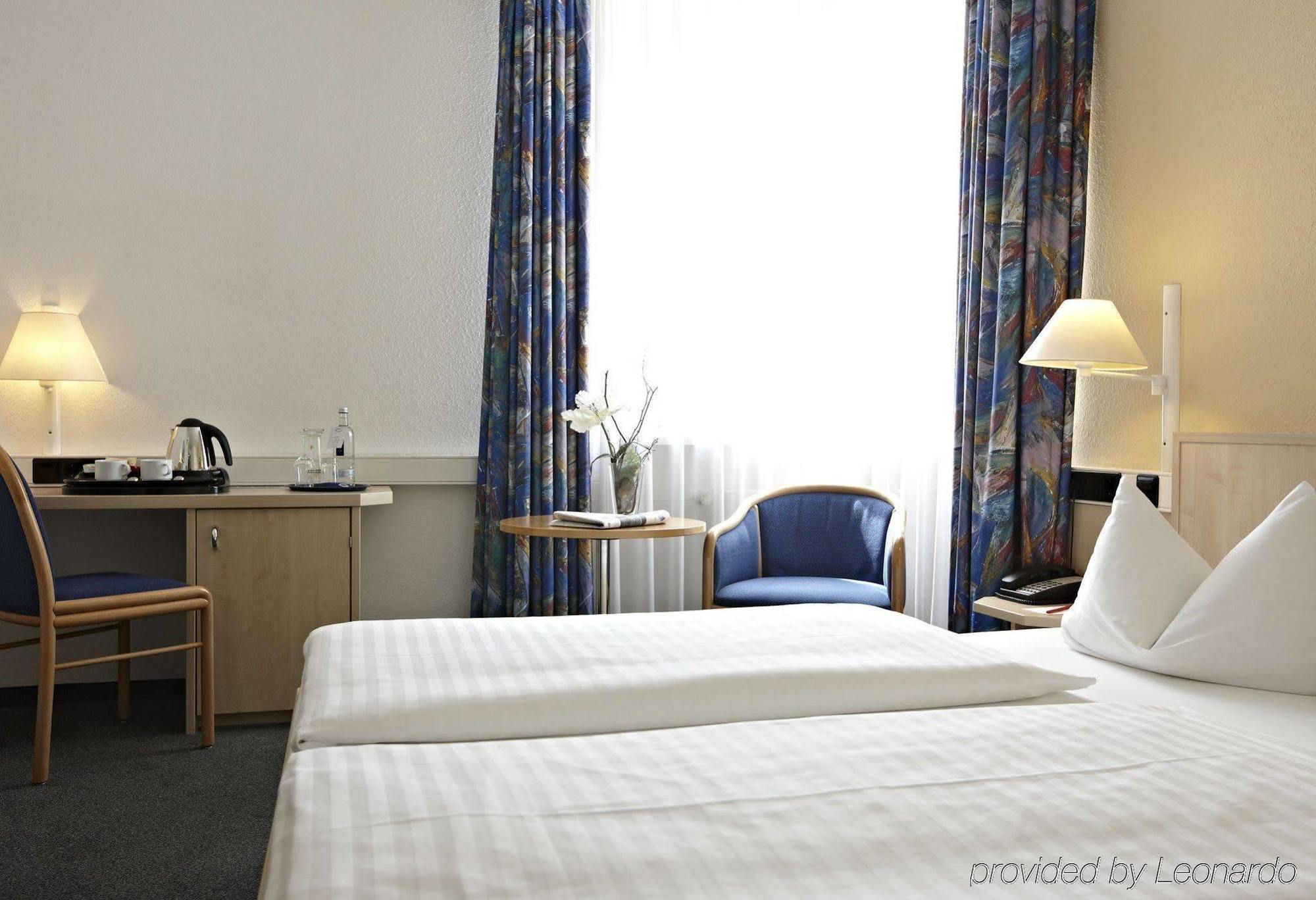 Intercityhotel Росток Екстериор снимка