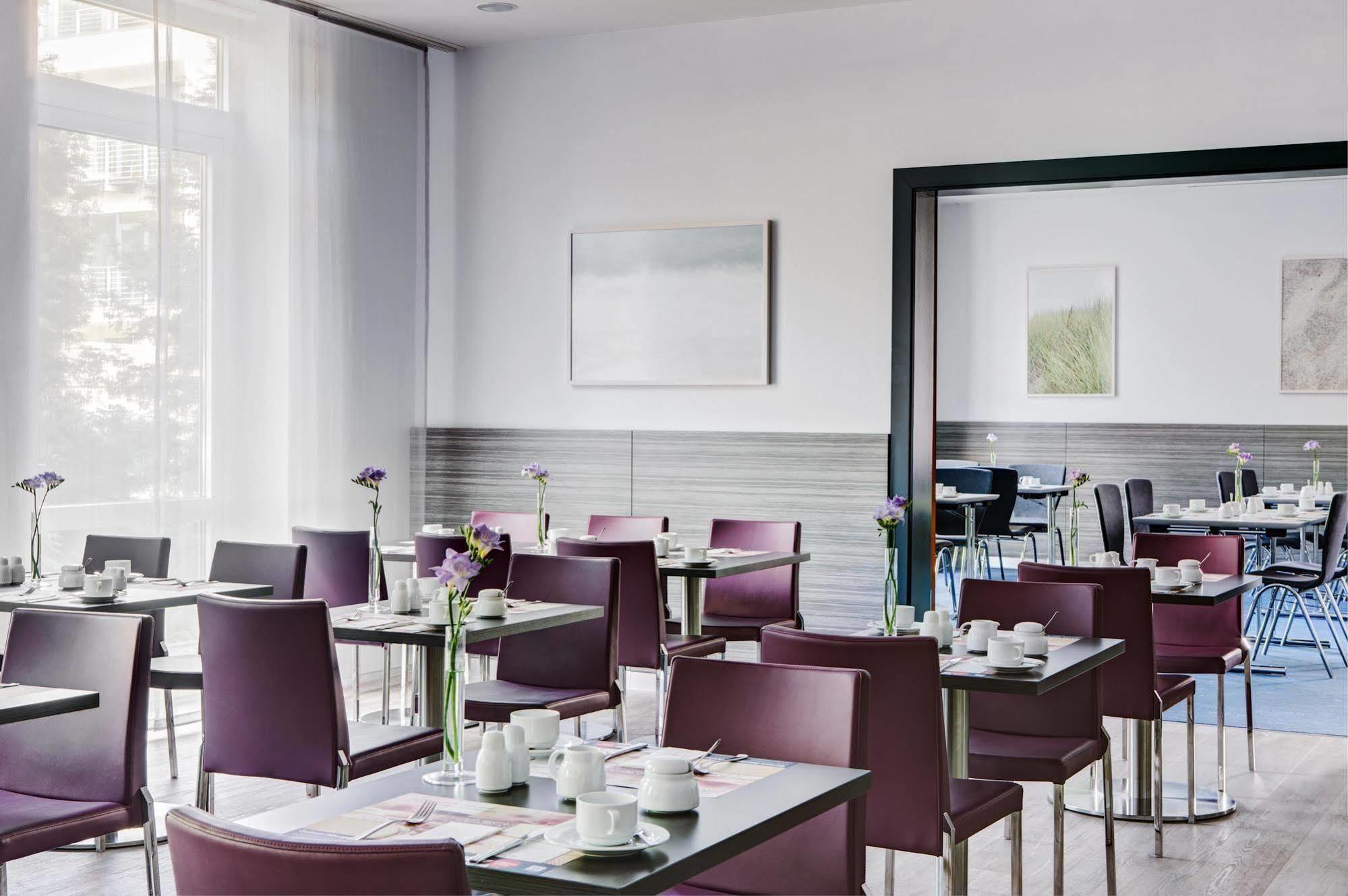 Intercityhotel Росток Екстериор снимка