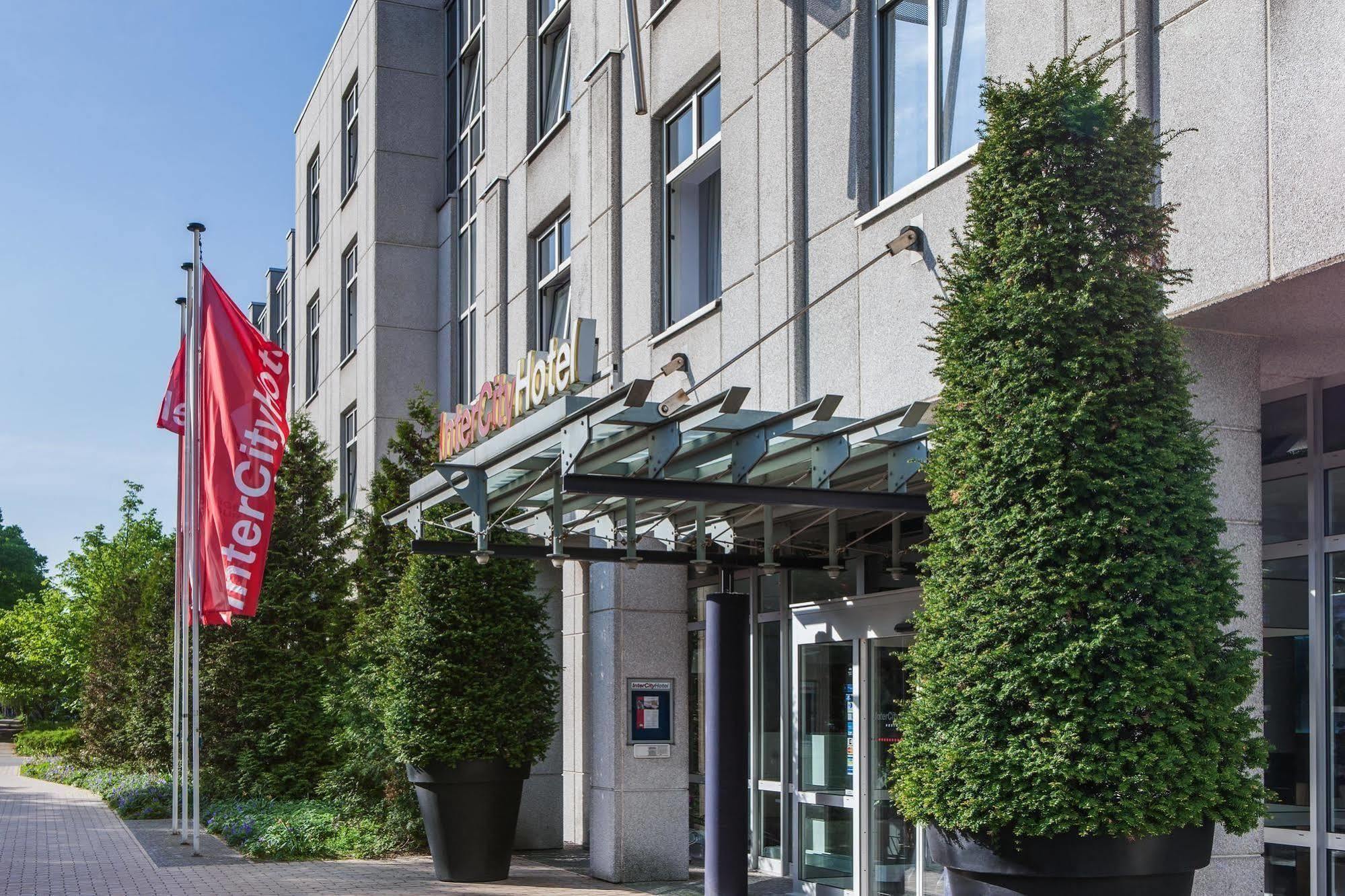 Intercityhotel Росток Екстериор снимка