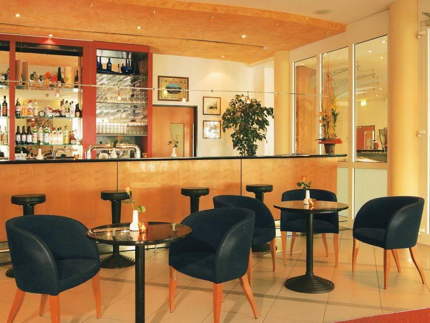 Intercityhotel Росток Екстериор снимка