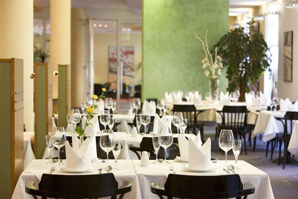 Intercityhotel Росток Екстериор снимка